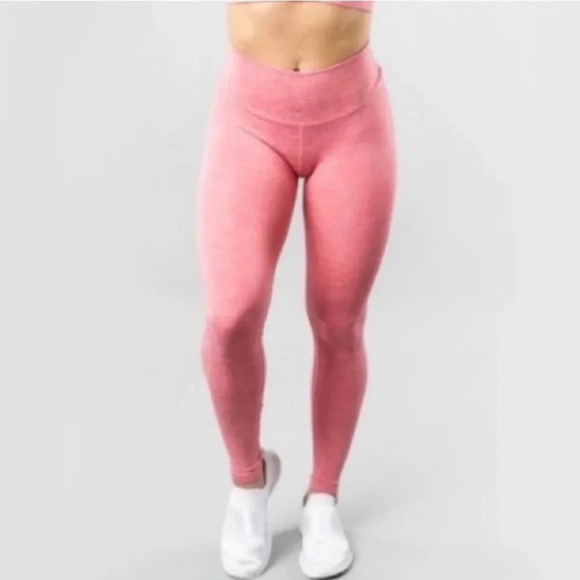 Alphalete Pants - Alphalete Halo Leggings in Rose Pink Size Small